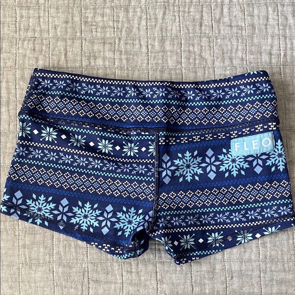 Fleo Limited Edition Original Style - 2.5” inseam soft and stretchy NEW w/o Tags